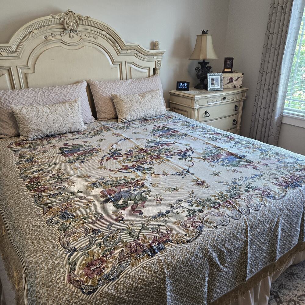 Vintage Cherub Tapestry Bedspread Full Size Fringe Romantic Ethereal 81x94